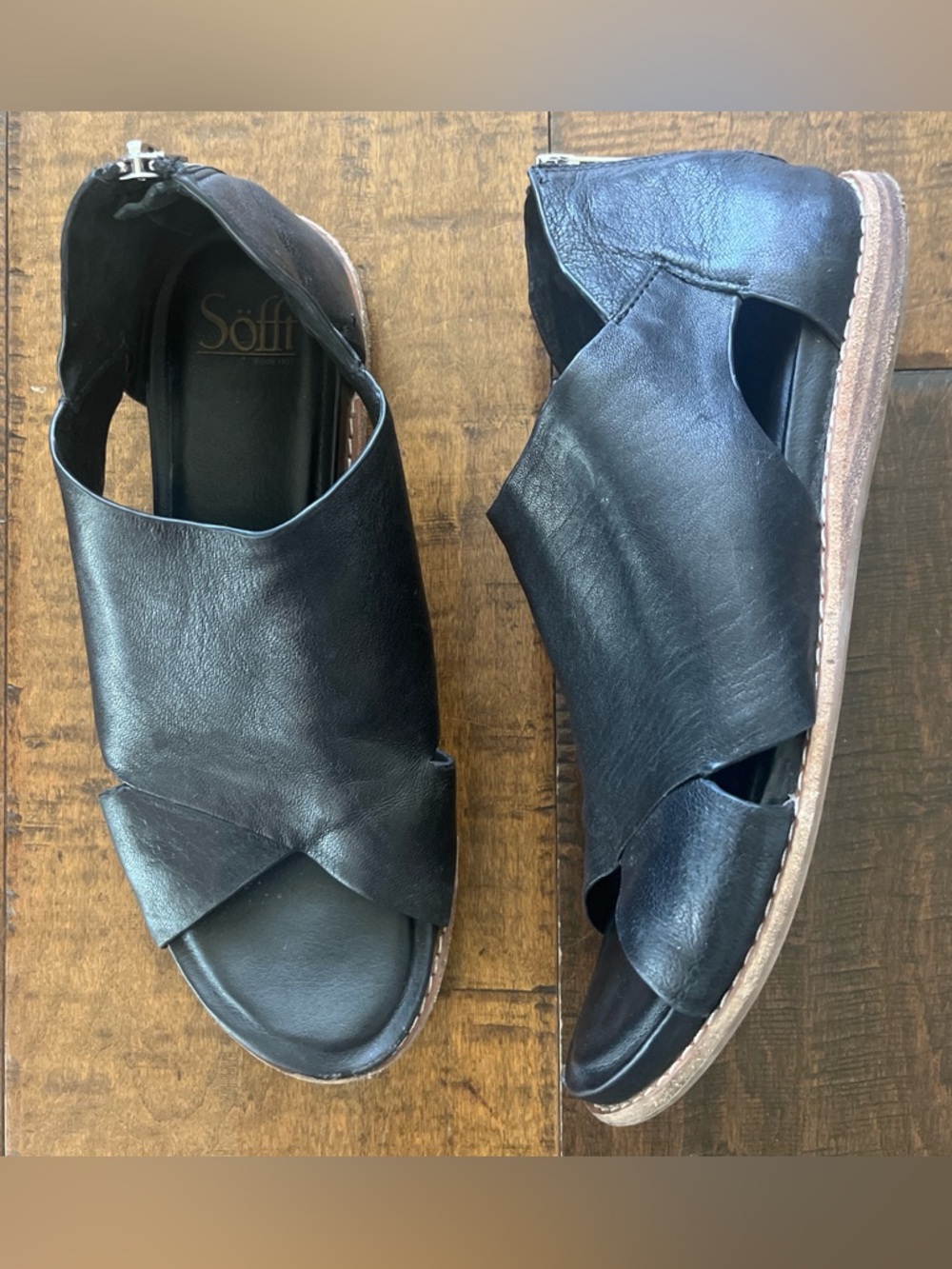Sofft Evonne flat black leather sandals with zipper backs, cushioned footbeds